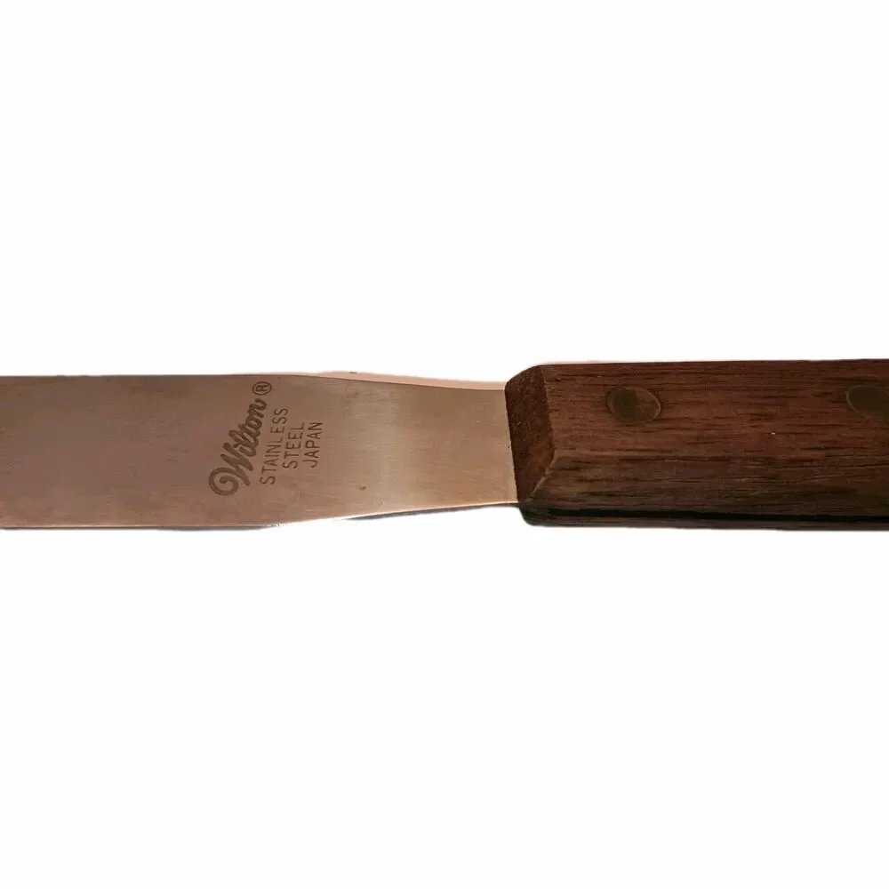Wilton Icing Spatula 10 in Stainless Steel Blade with Wooden Handle Silver